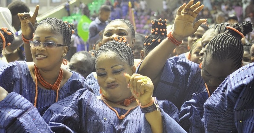 Oude Oba festival - Ijebu women dancing