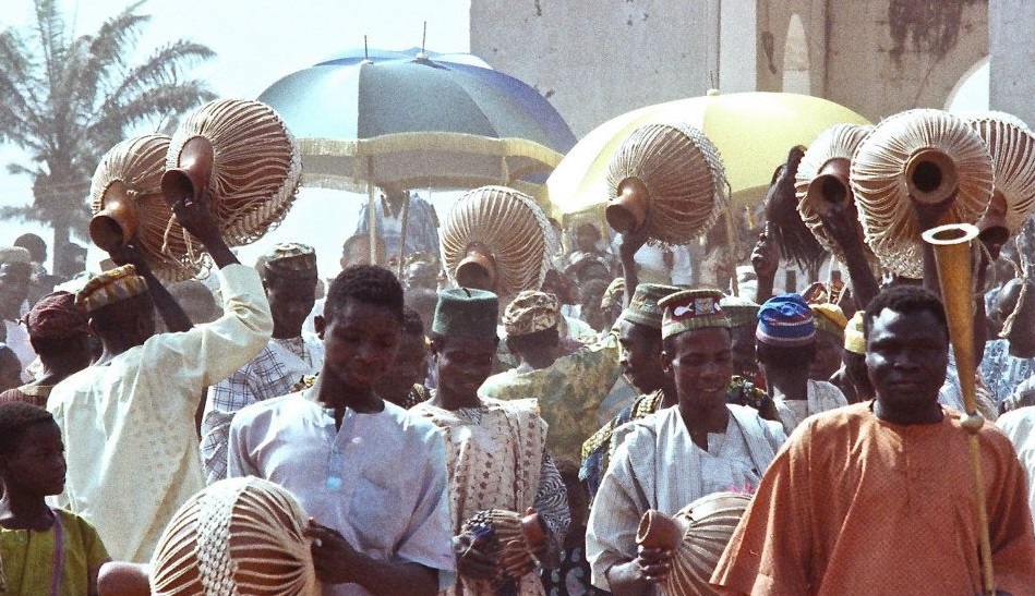 Procession of Alaafin of Oyo prior to celebrations hosted by Oyo chief, Ashamu Dec 27, 1978 © HRH Alaafin of Oy