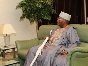 Oba S.K. Adetona with his staff